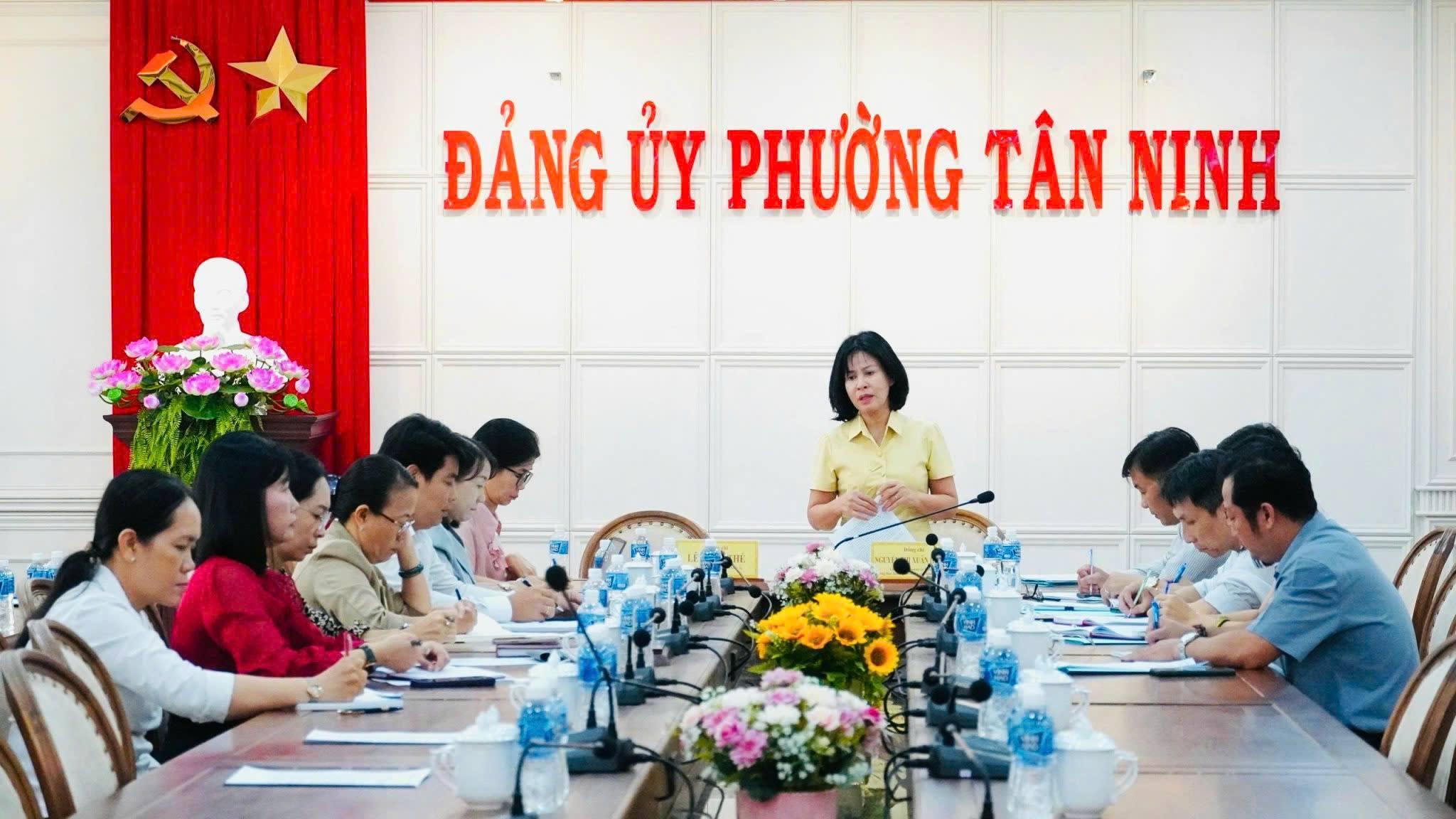 Đoàn khảo sát Ban Tuyên giáo và Dân vận Tỉnh uỷ Tây Ninh  thăm và làm việc tại phường Tân Ninh và xã Châu Thành
