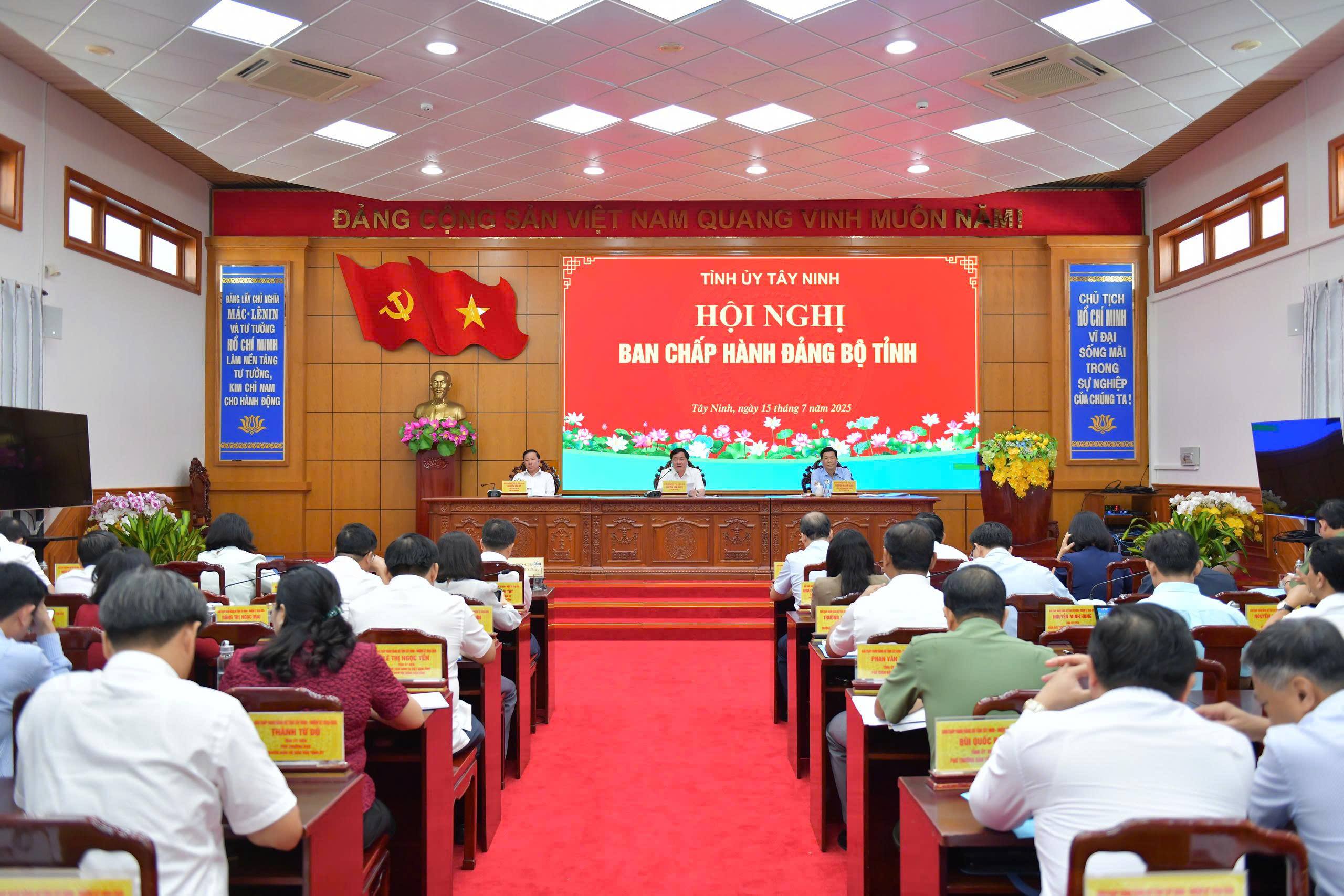 Hội nghị Ban Chấp hành Đảng bộ tỉnh Tây Ninh lần thứ hai